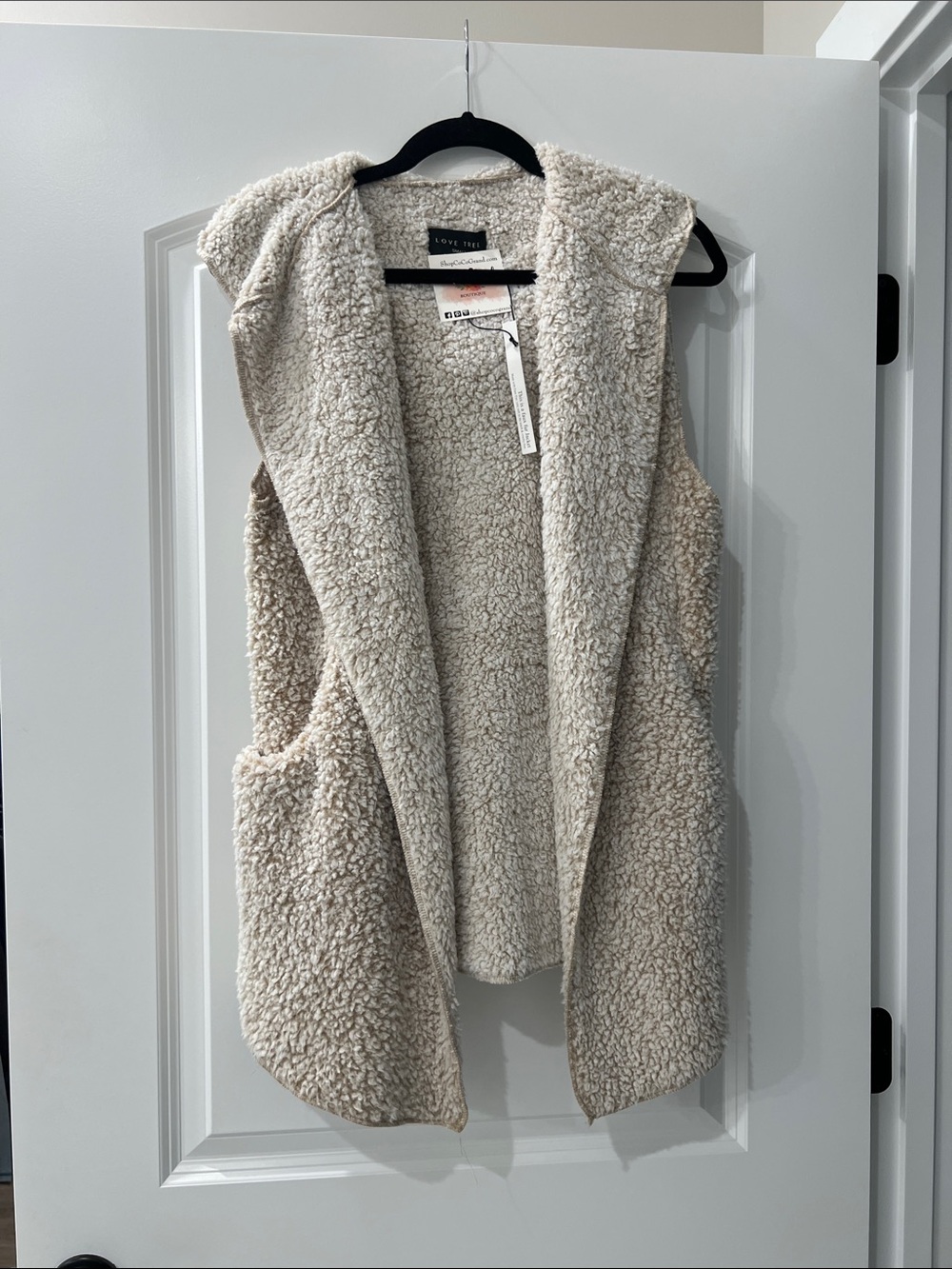 Love Tree Hooded Teddy Vest in Light Cream